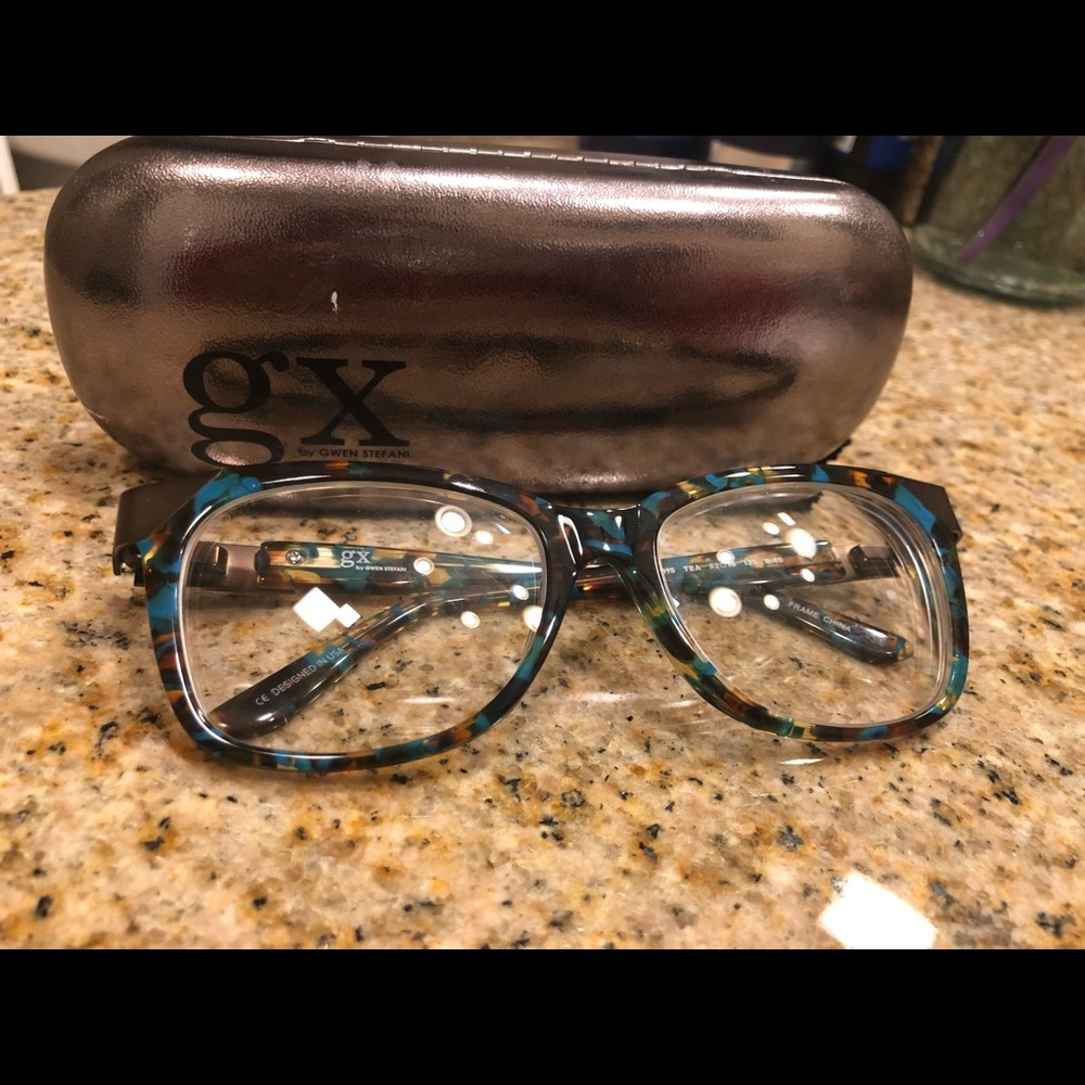 Gwen steffani prescription glasses